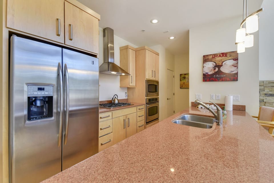 Main Level-Kitchen