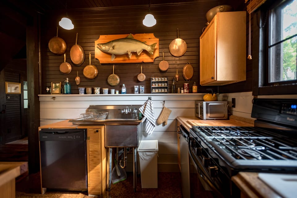 VERY WELL EQUIPPED KITCHEN