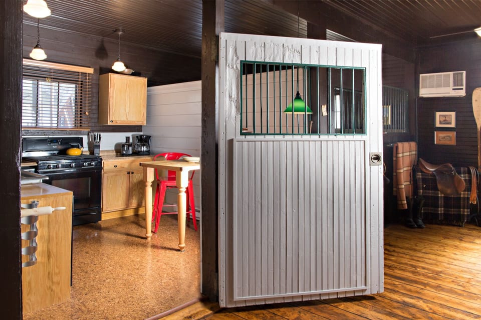 THE KITCHEN STALL