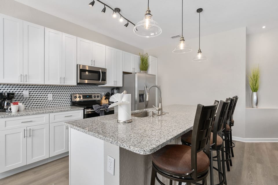 Fully-equipped kitchen