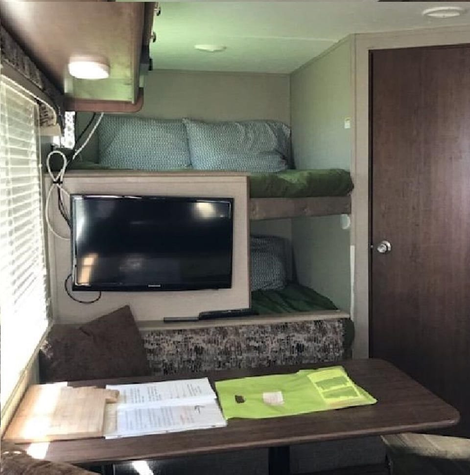 Spacious with kitchen, dining area,  bathroom. 2 bunkbeds. Sleeps 4 comfortably