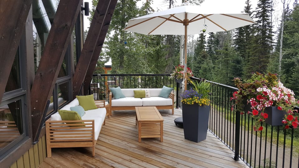 Deck furniture is provided for guest use.