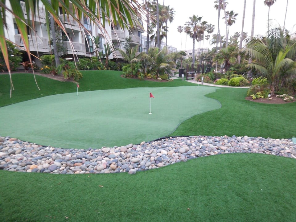 Putting Green to brush up on your Golf strokes