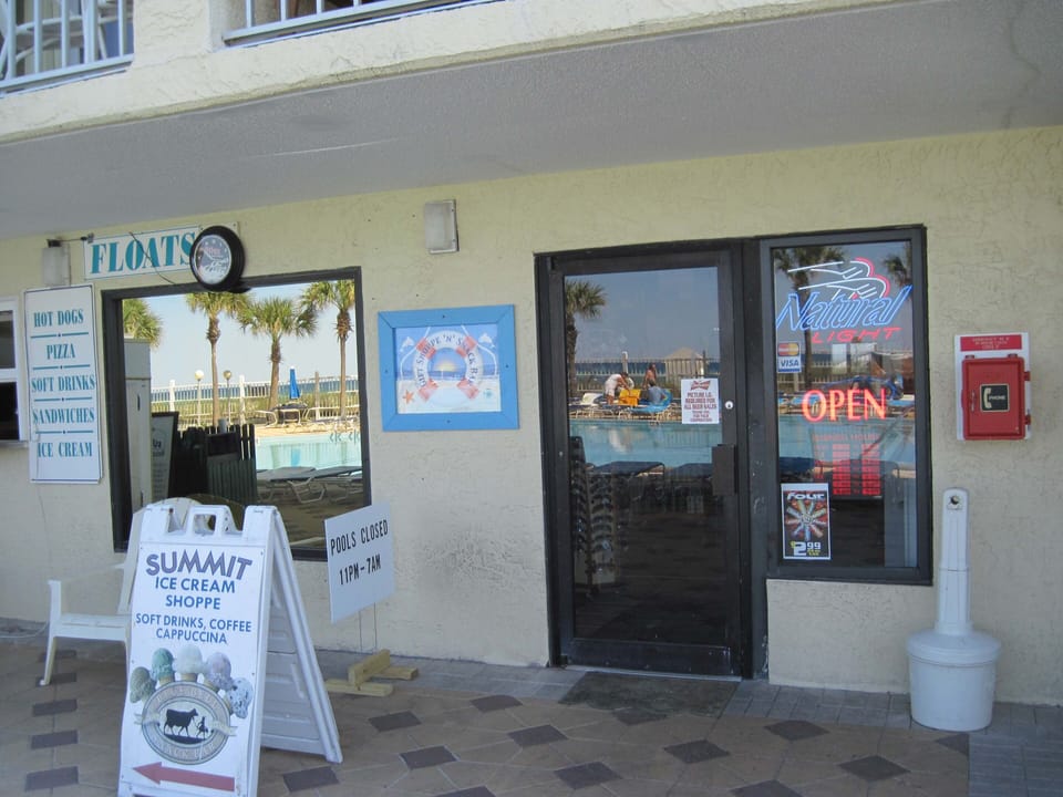 The gift shop and snacks