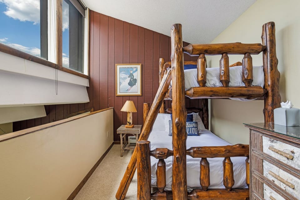 Loft-Bedroom 3 w Twin over Full Bunk Bed