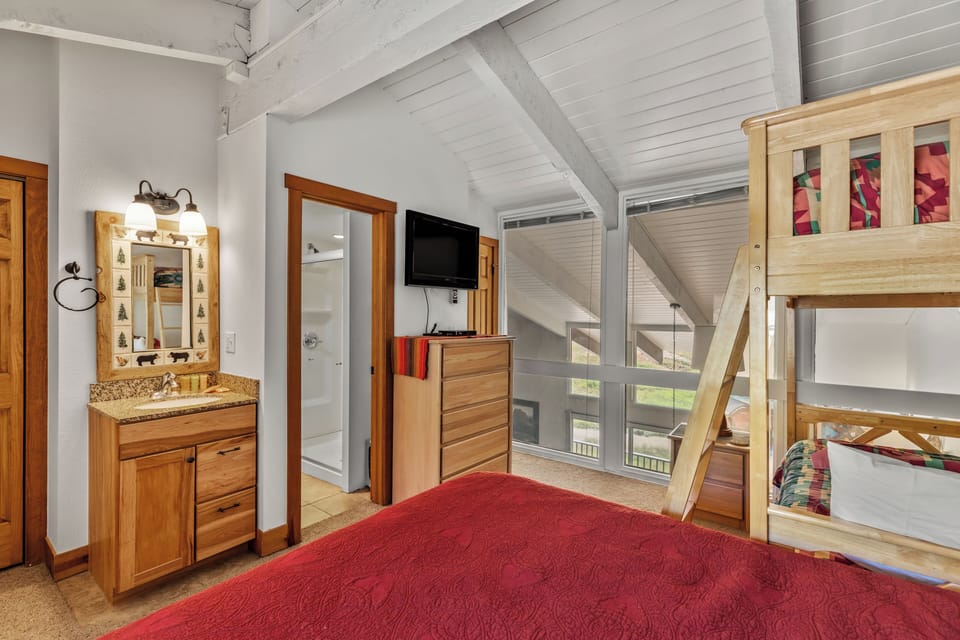 Bunk Bedroom