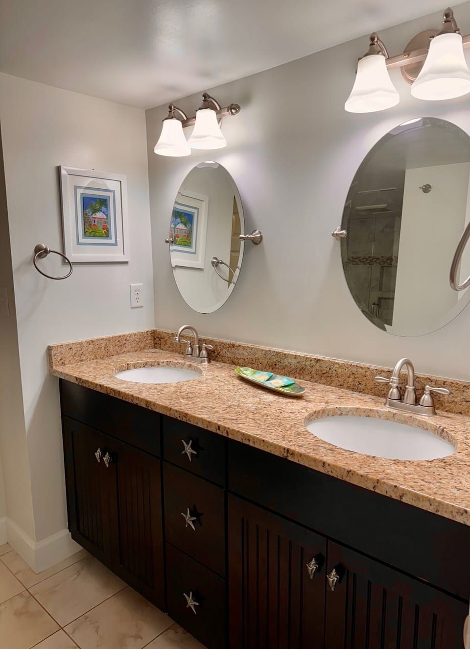King En Suite with Double Vanity