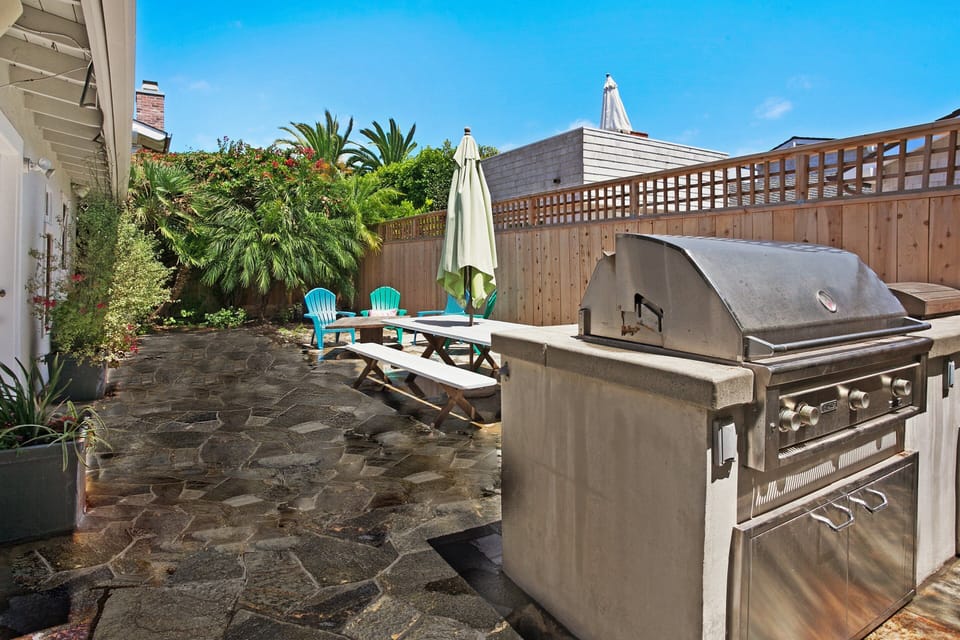 backyard built in BBQ