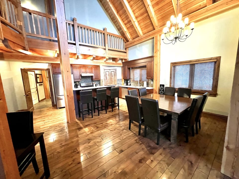 With dining table seats 13+