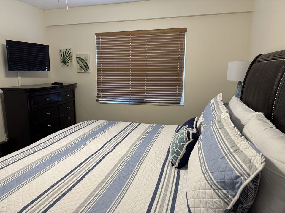 Guest bedroom with king bed.