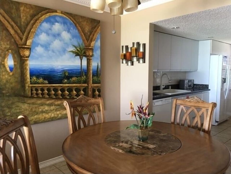 Dinning room table and chairs.