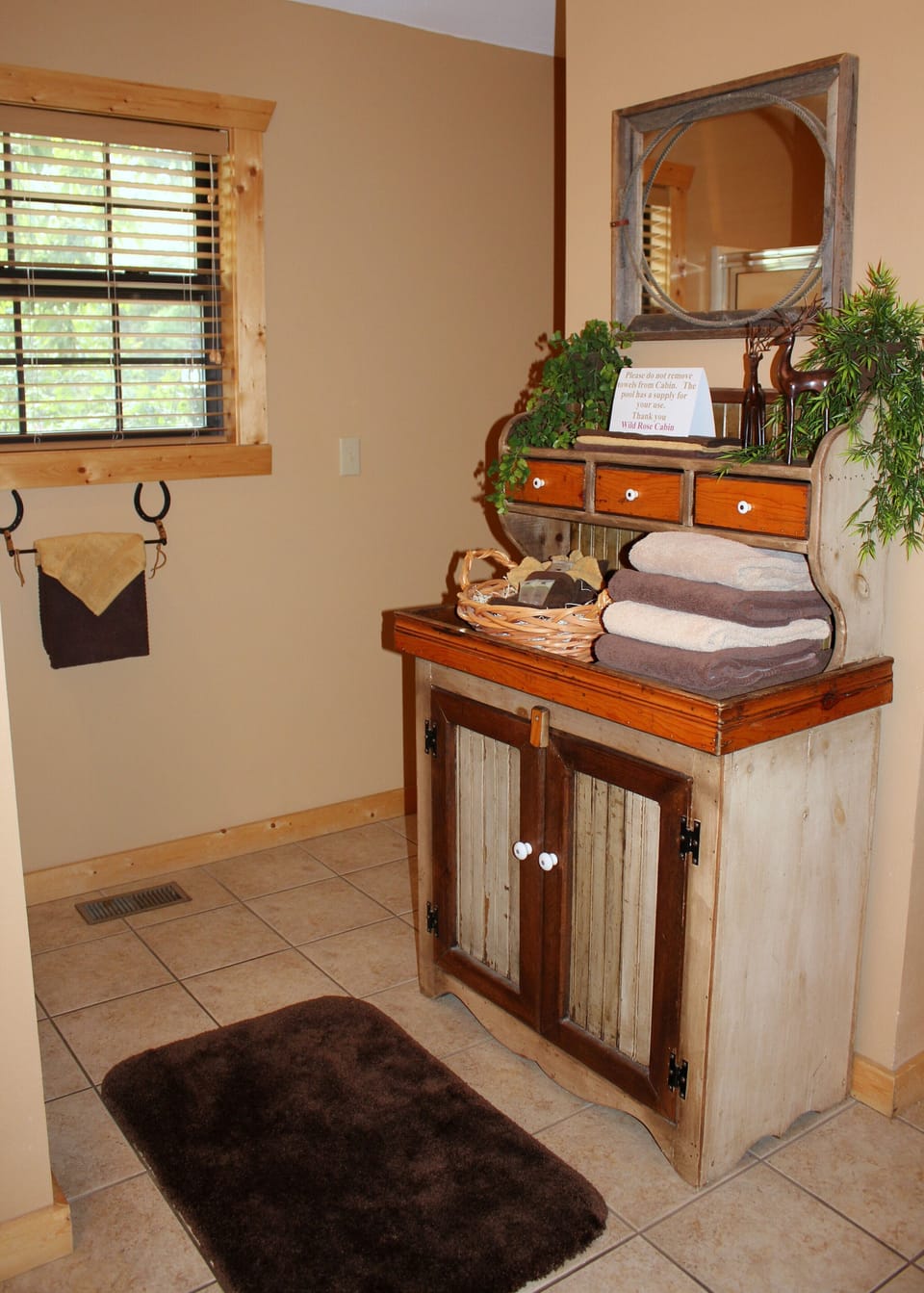 Spacious full bathroom with shower, double sinks, Jacuzzi tub & toasty towels :)