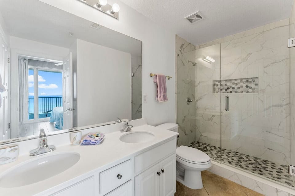 Newly Updated Master Bathroom!