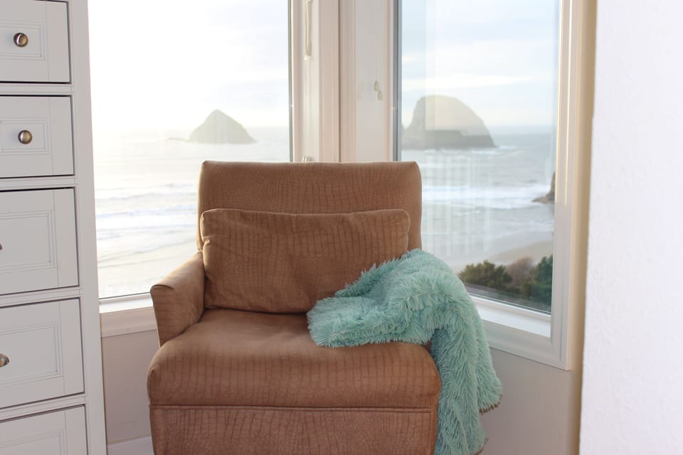 Master Bedroom sitting area