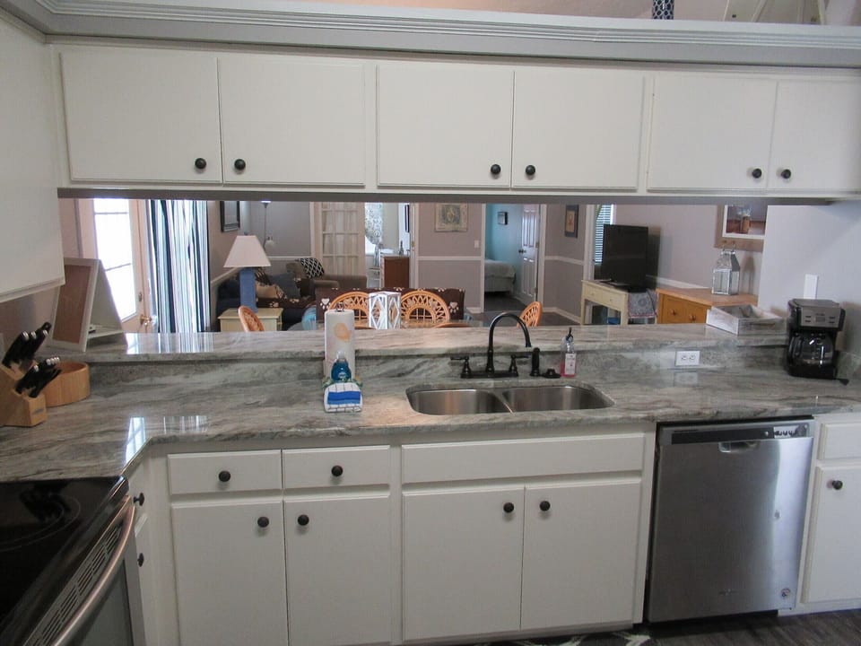 Kitchen looking toward the living room