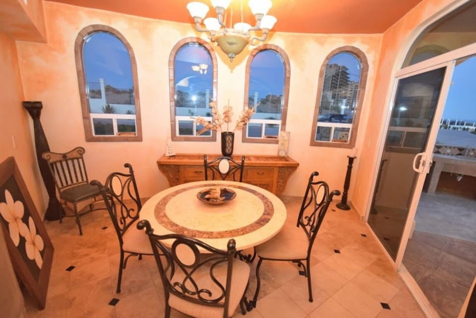 Breakfast nook in kitchen