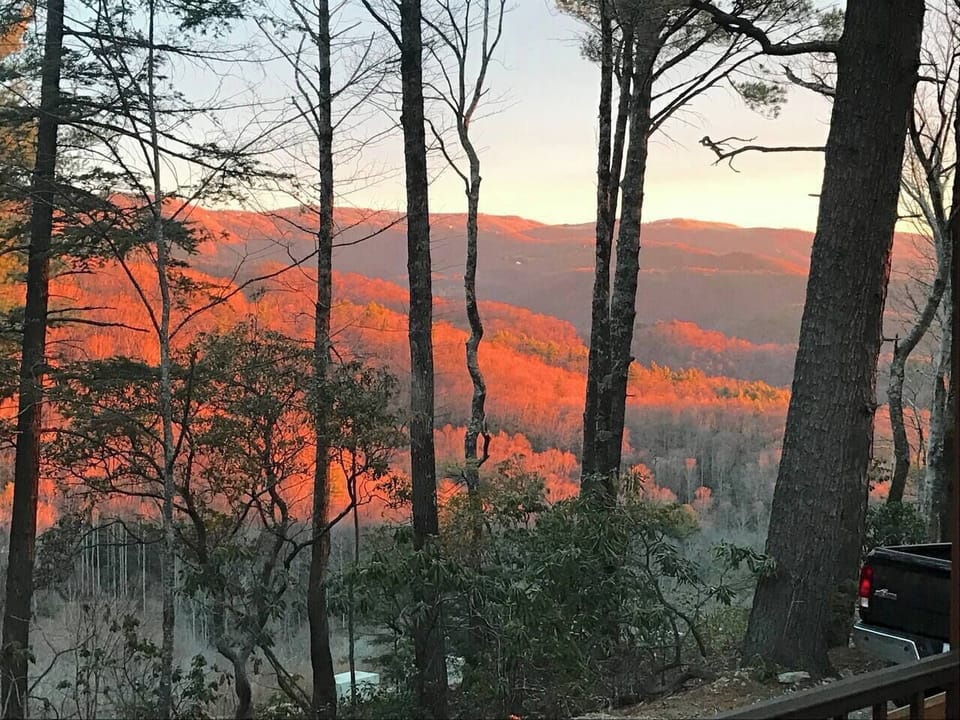 Amazing sunrise views over John River Gorge and Pisgah National Forest 