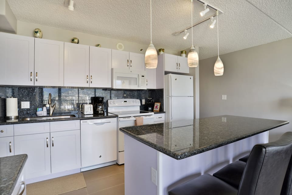 Fully Equipped Kitchen with New Appliances