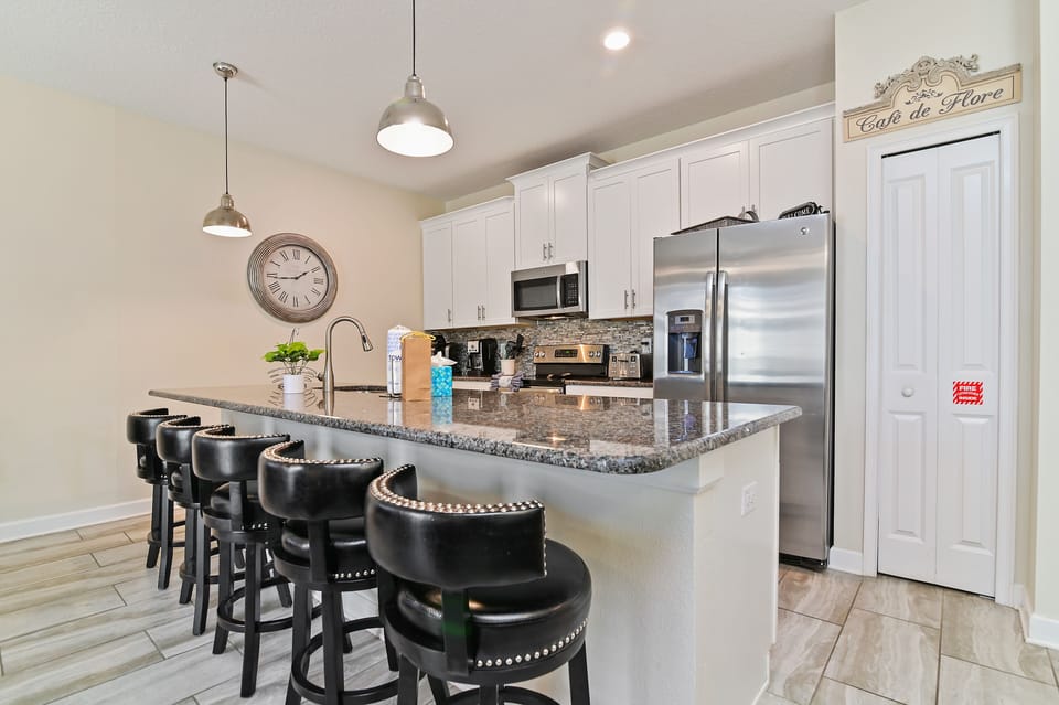 Kitchen and Bar area.