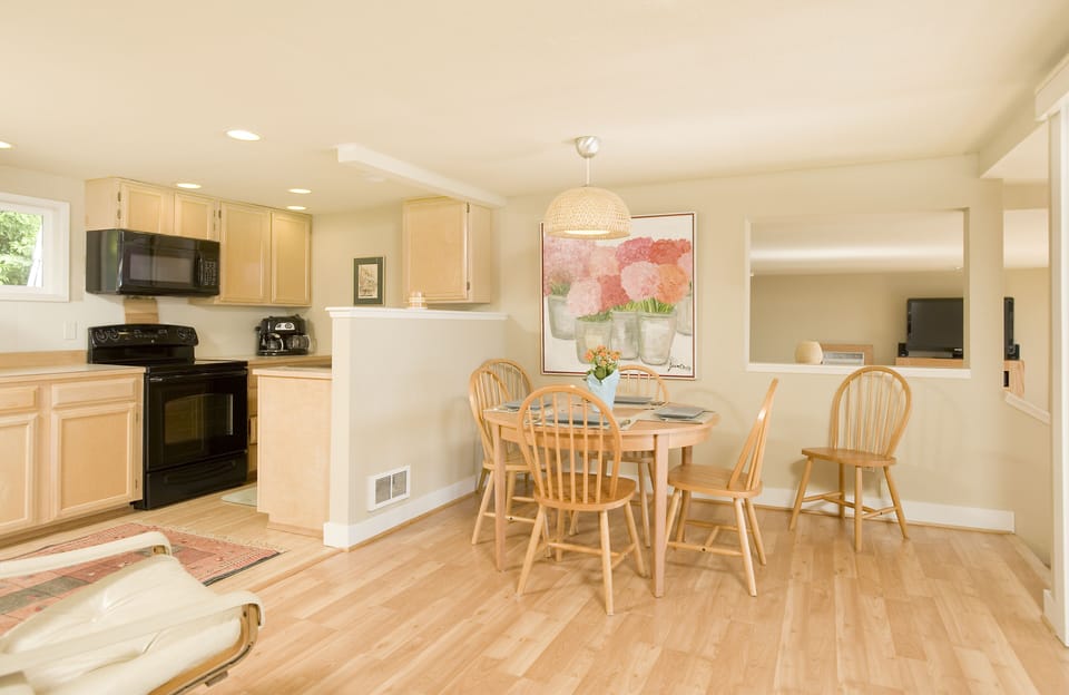 This table extends and can fit up to 8 people.