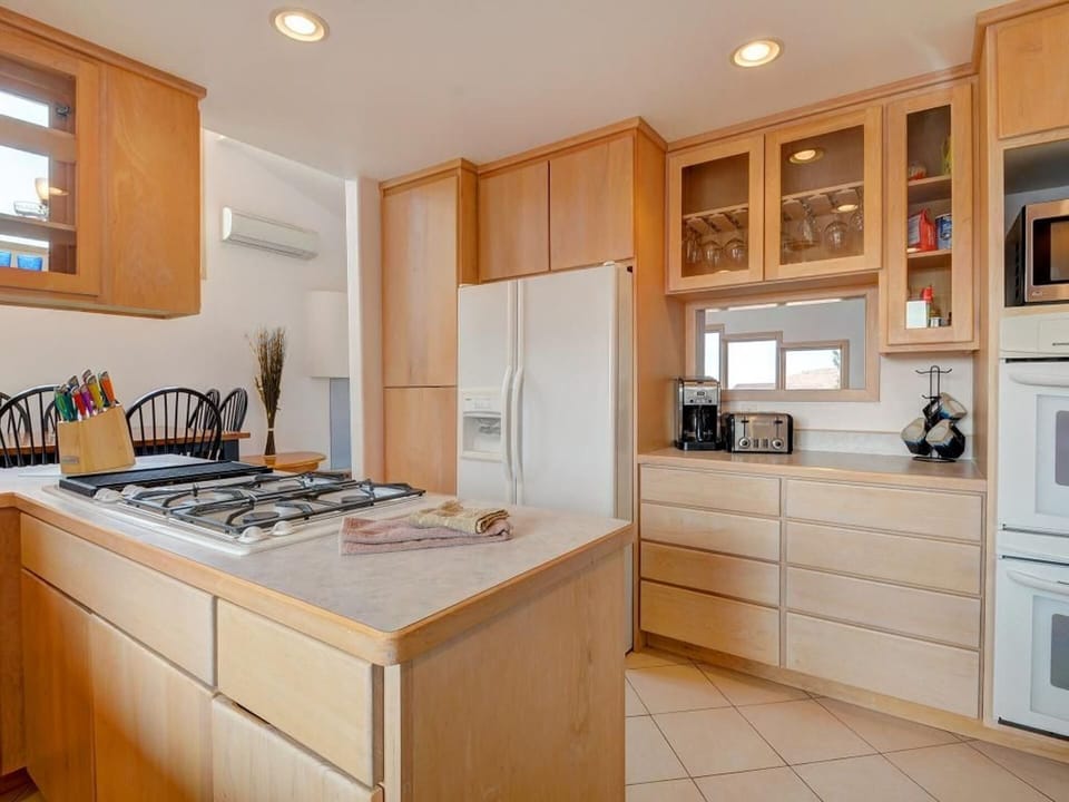 Extremely well-equipped kitchen for the chef in your group!