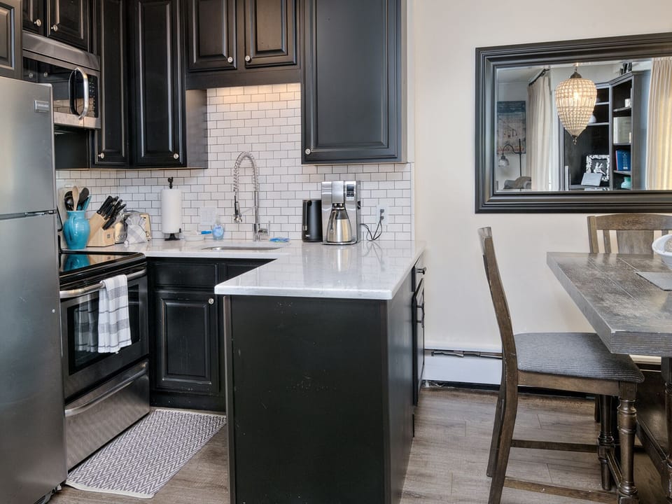 Dining & Kitchen View