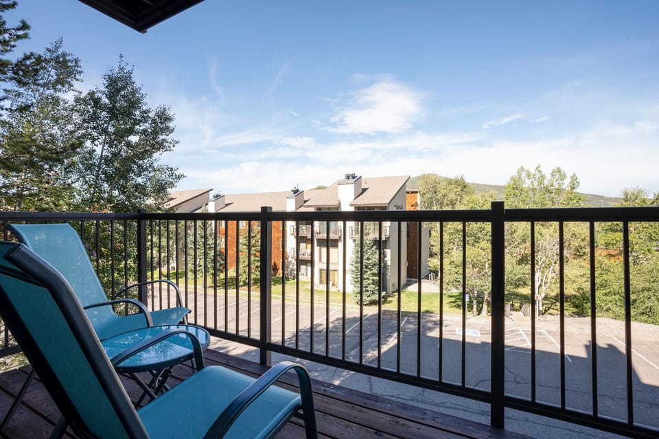 Private Deck