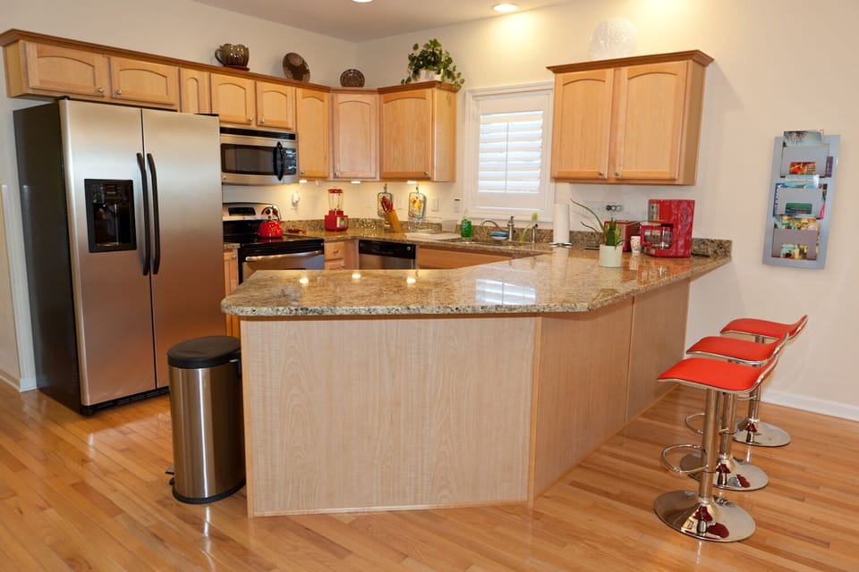 Fully equipped kitchen with brand new appliances