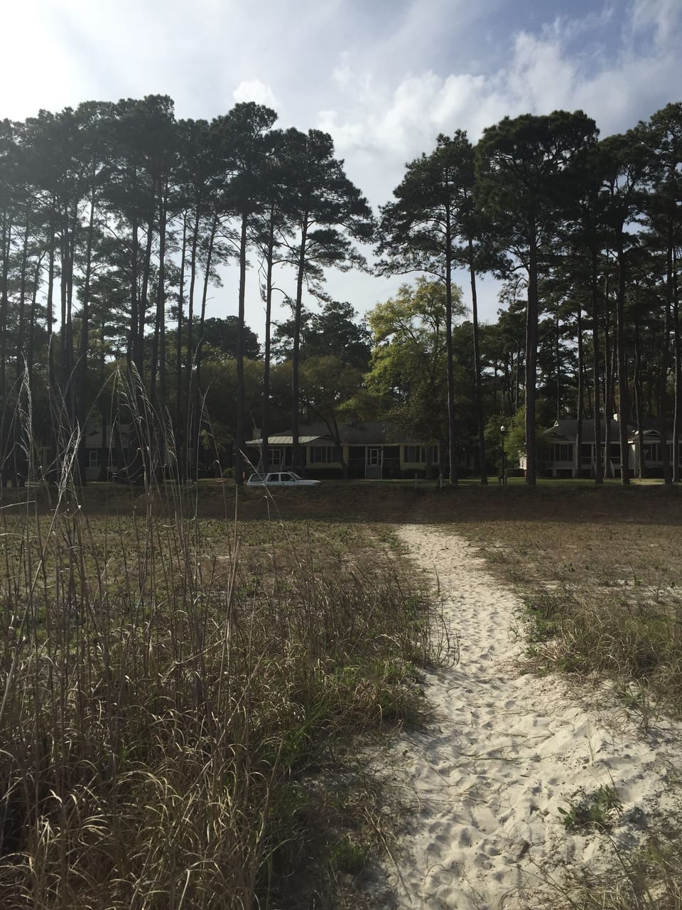 Path directly from cottage to beach 