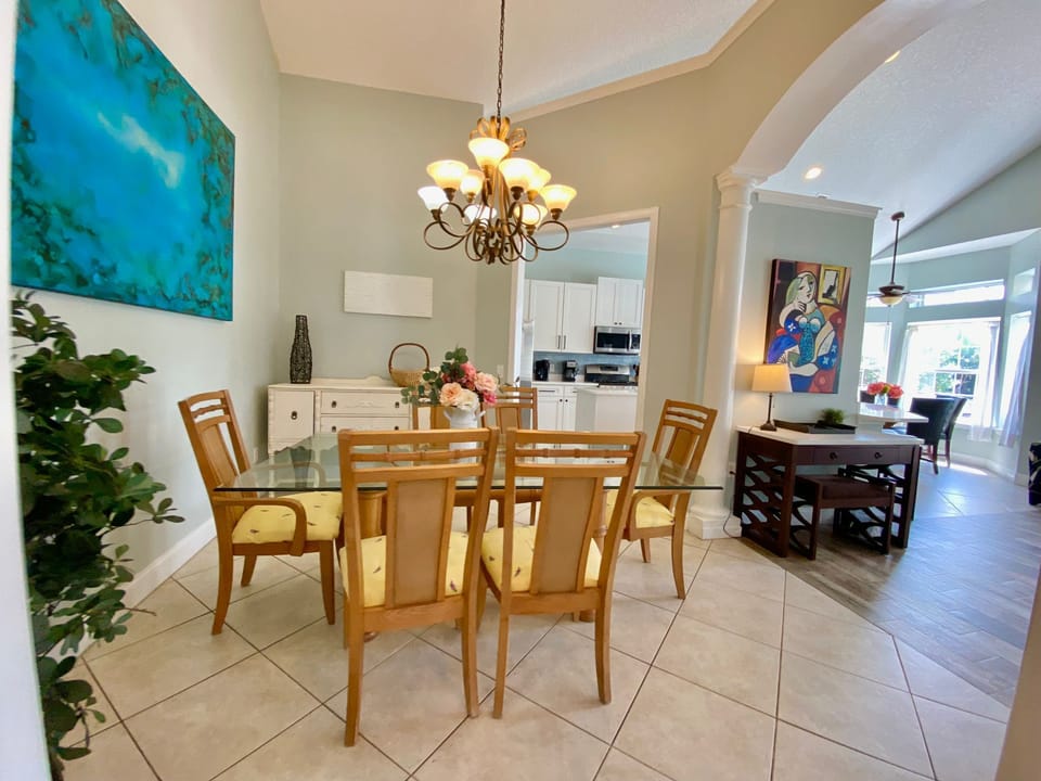 Dining Area 1
