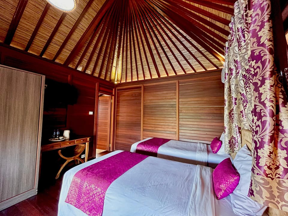 Bungalow | Desk, blackout drapes, free WiFi