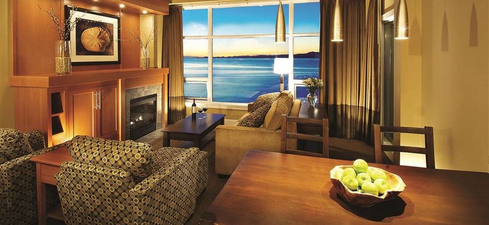 1-Bedroom Suite Ocean View | Premium bedding, desk, iron/ironing board, free WiFi