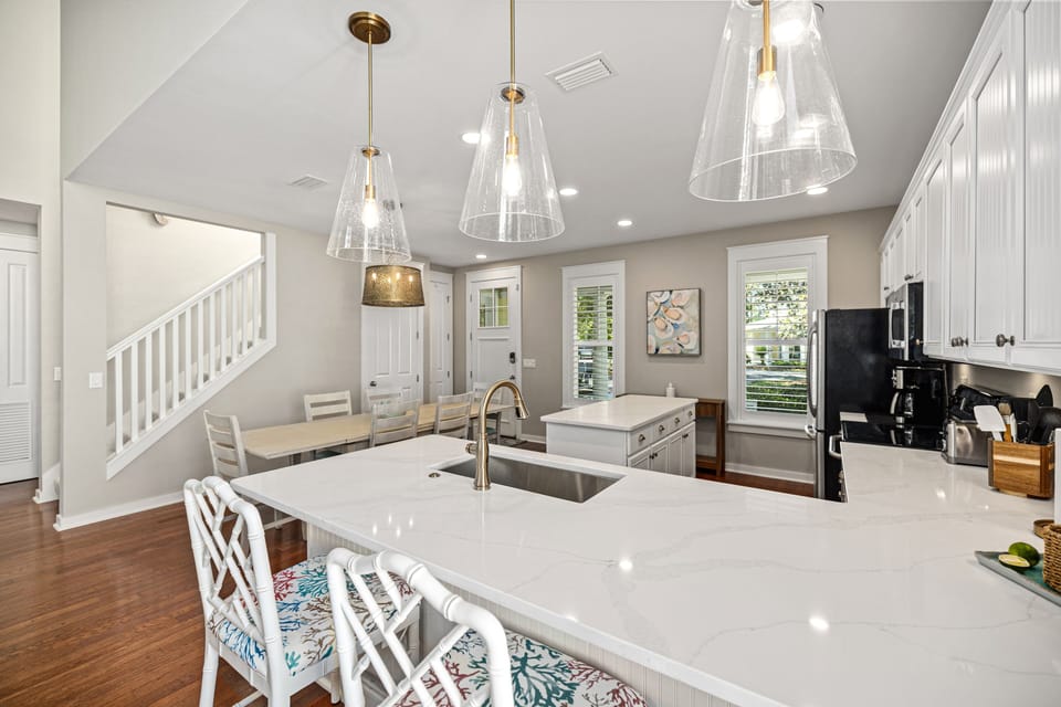 House, 3 Bedrooms | Private kitchen | Fridge, microwave, oven, dishwasher