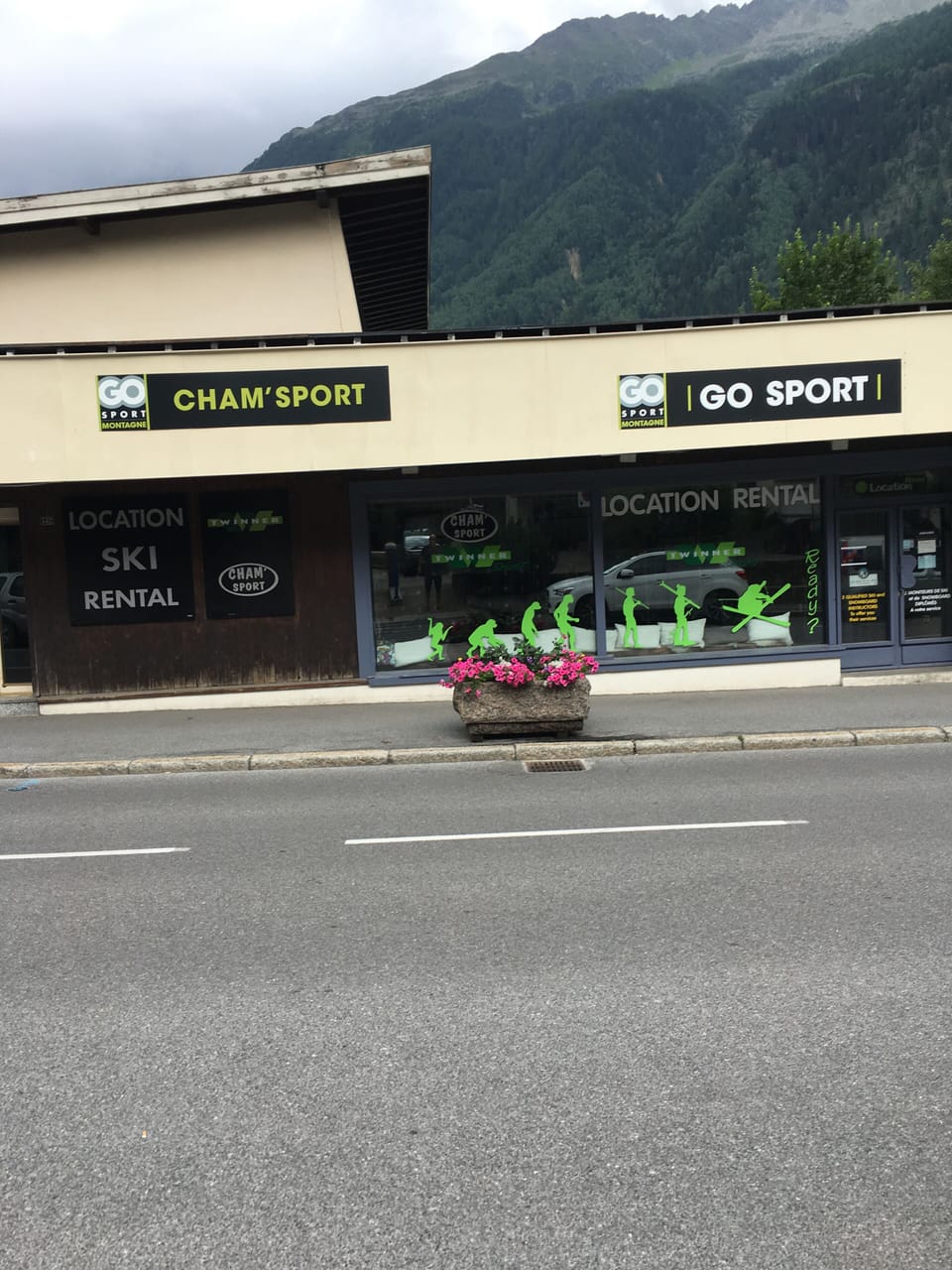 Ski hire shop opposite our block, will give you a 20% discount ( mention us)