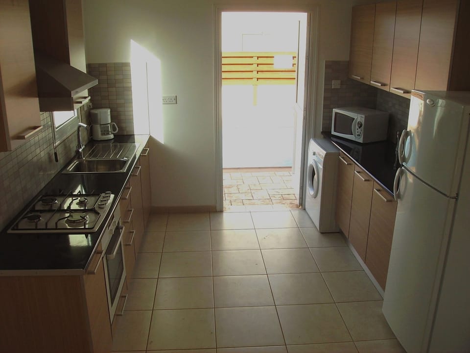 Modern well equipped kitchen with all you need for "home from home" experience.
