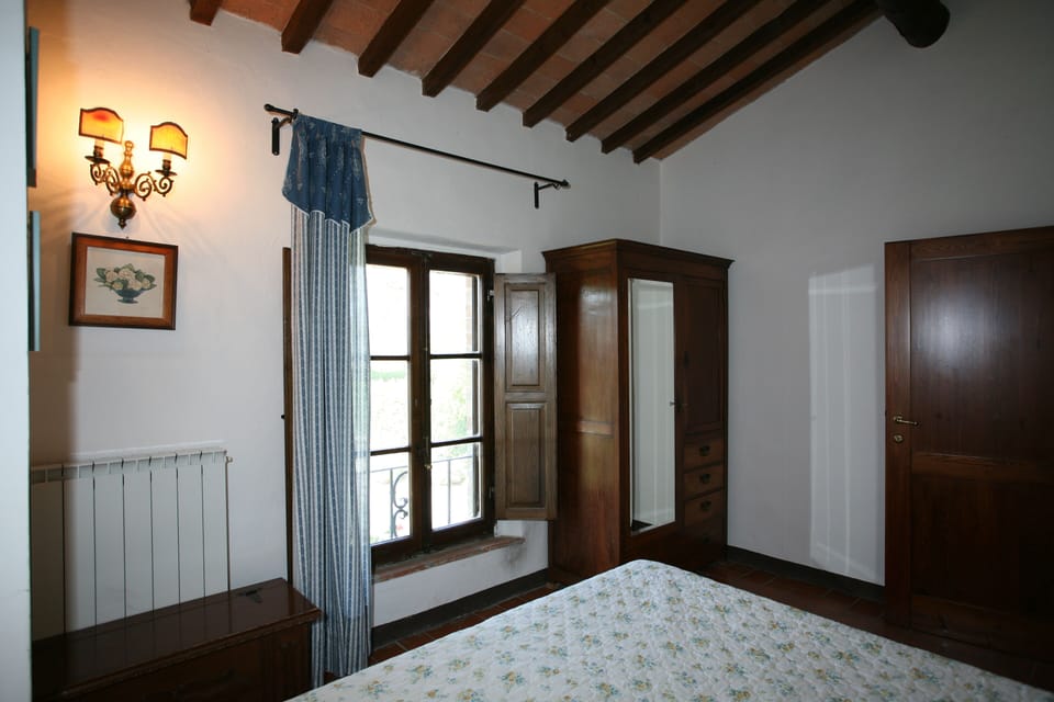 Fattoria di Argiano - Bedroom - Armchair