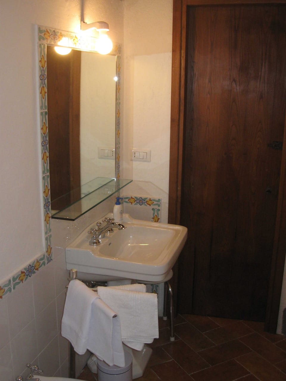 Bedroom 1 - bathroom