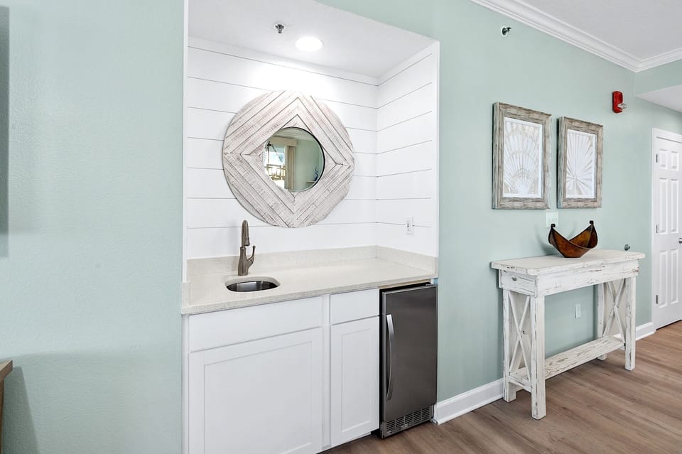 Wet Bar
