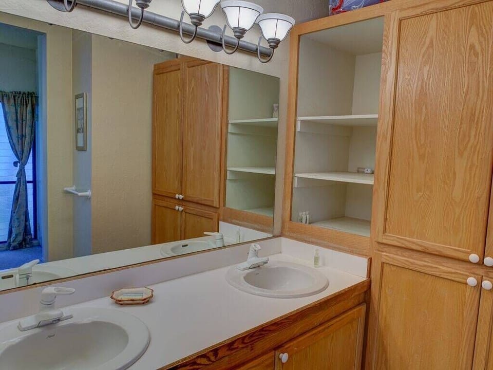 Upstairs bathroom - twin sinks