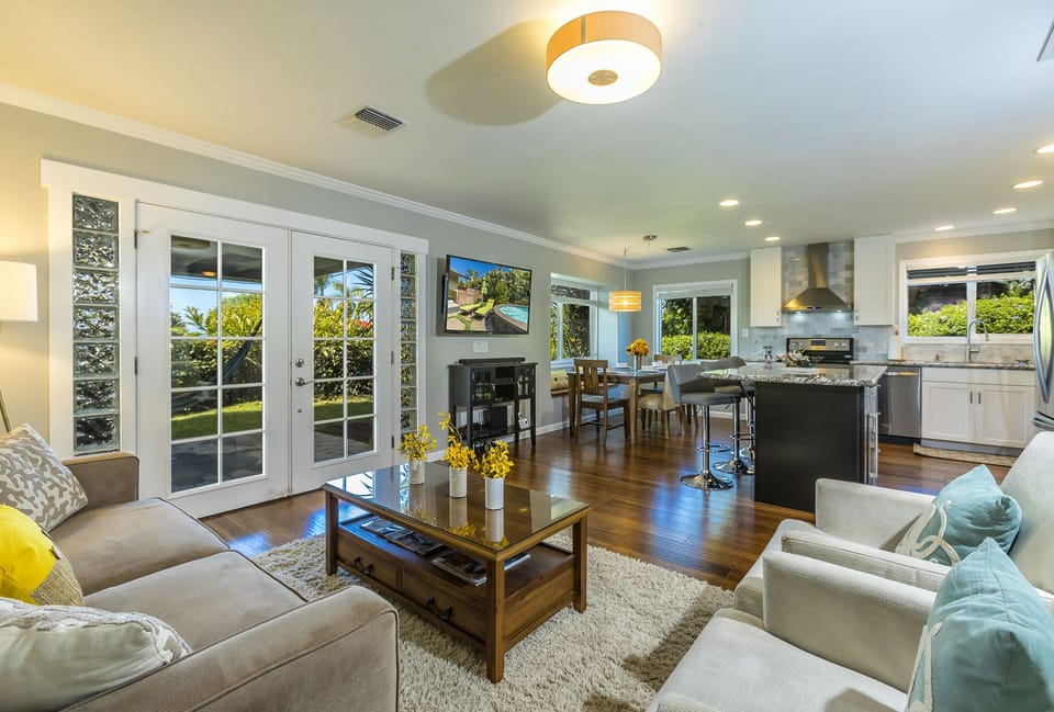 Open concept living/dining kitchen 