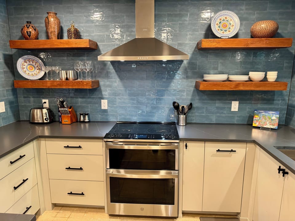 Just bring your food and you'll be set