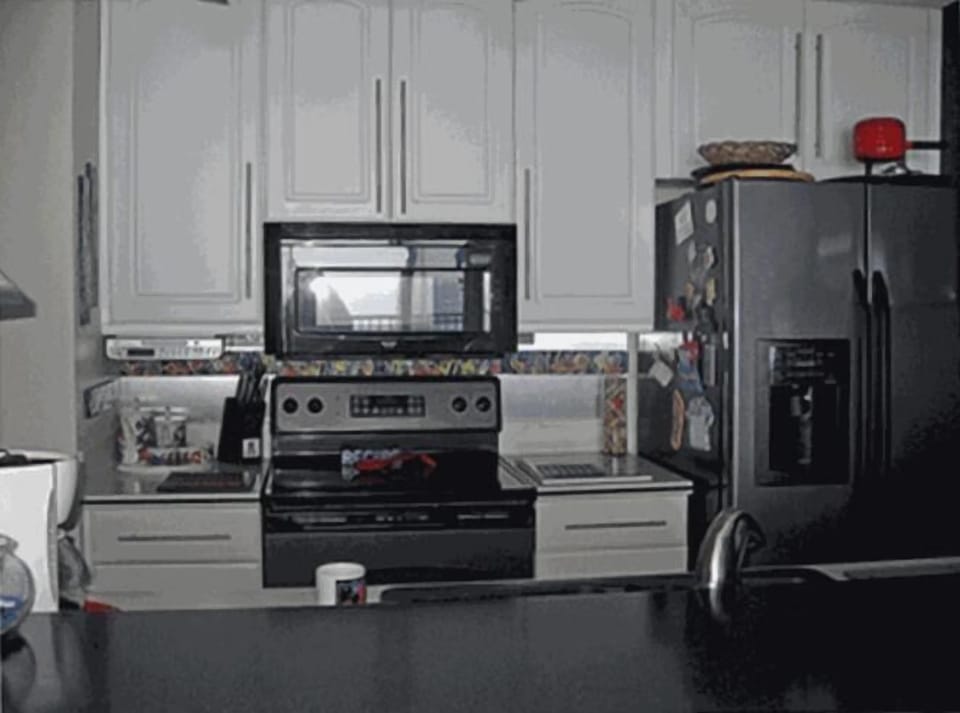 Fully Equipped Modern Kitchen