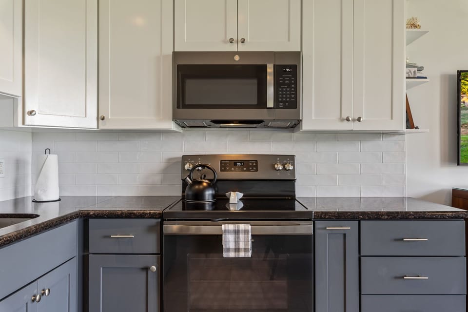 The kitchen is fully equipped so can prepare all of your meals in the unit.