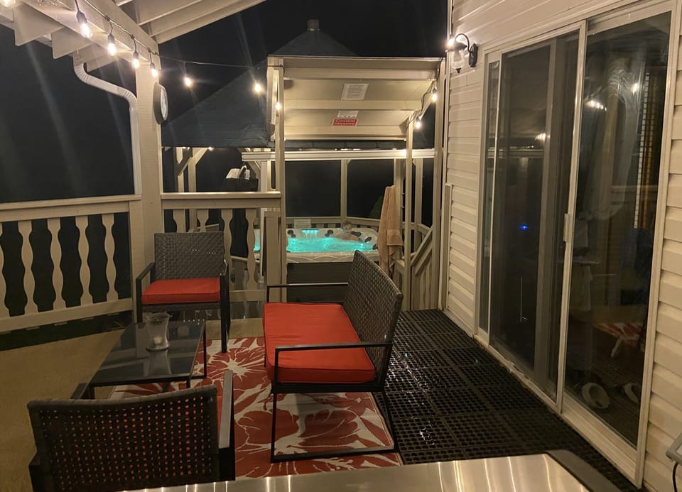 Deck and tub