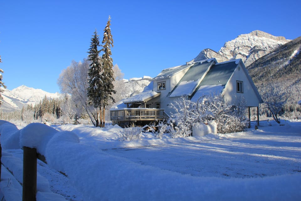 Bear Paw Lodge in Winter