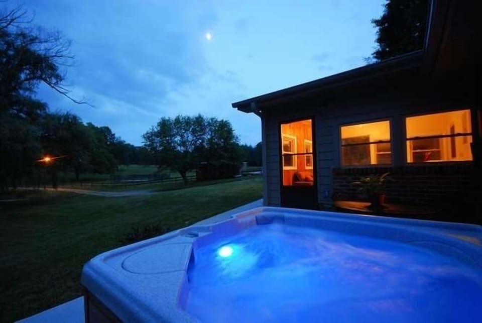 ~Relax in the Hot Tub~