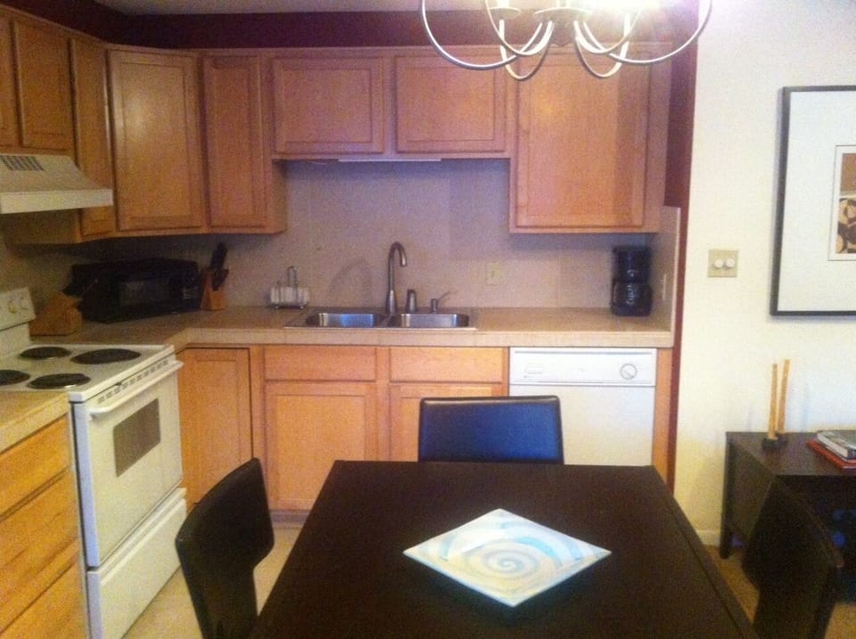 Kitchen Dinning with dishwasher and double sinks plenty of room for pots & pans