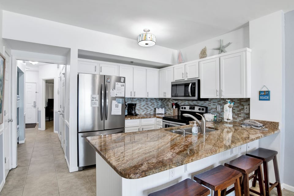 Full Kitchen with stainless steal appliance 