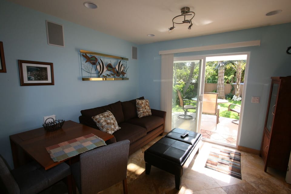 main living area with private yard outside 