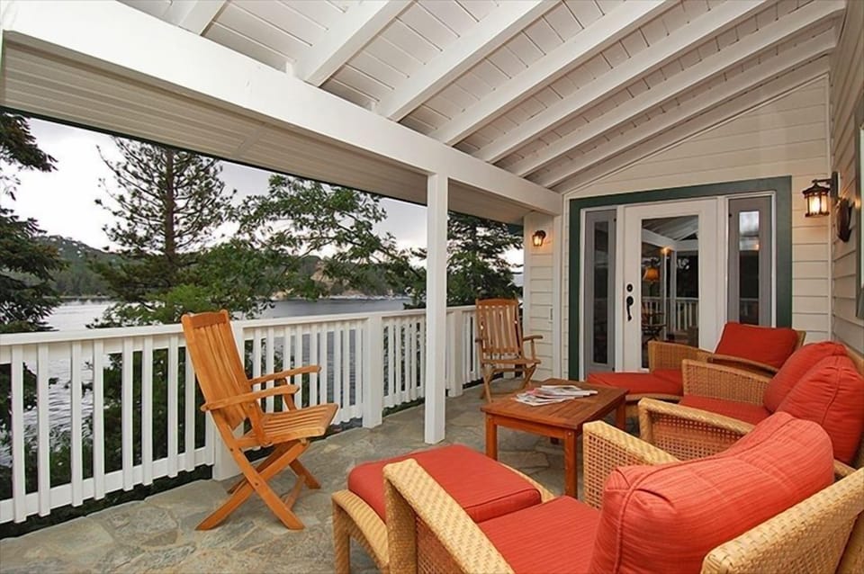 Porch with fabulous where you can relax & enjoy  beaurtiful sunrise and sunsets.